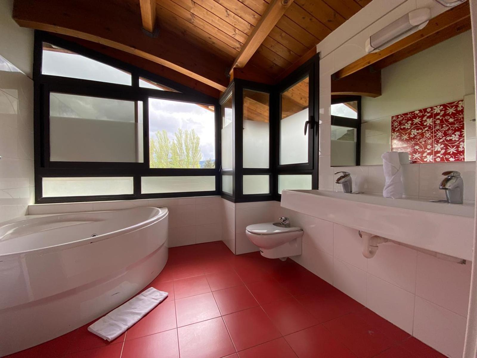 Roomrural Hotel Iru-Bide Lumbier Esterno foto