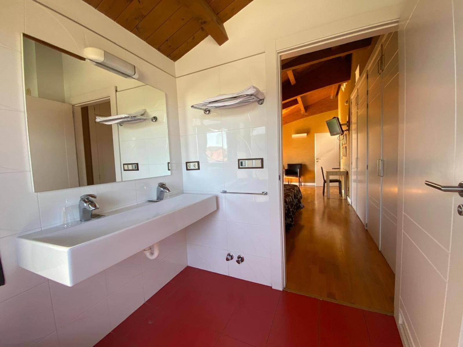 Roomrural Hotel Iru-Bide Lumbier Esterno foto